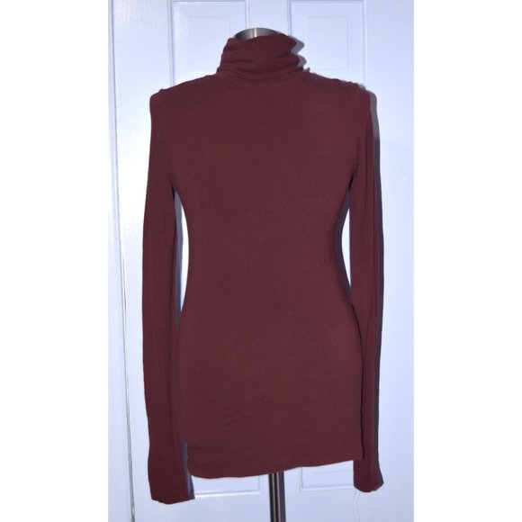 Theory Burgundy turtleneck size medium - Picture 3 of 3